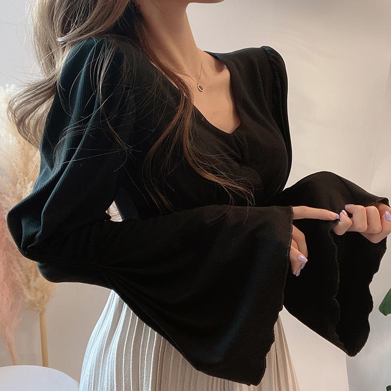 Hot!Set Áo Thun Cổ Chữ V Tay Loe + Chân Váy Ngắn Lưng Cao Thời Trang Nữ