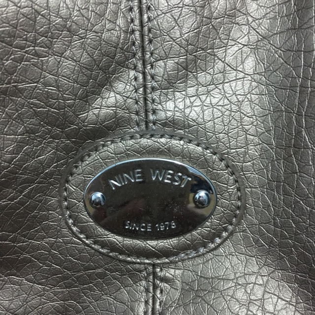 Túi đeo vai hiệu