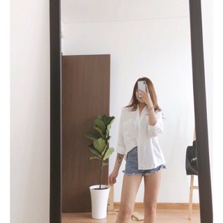 Áo sơ mi trắng oversize