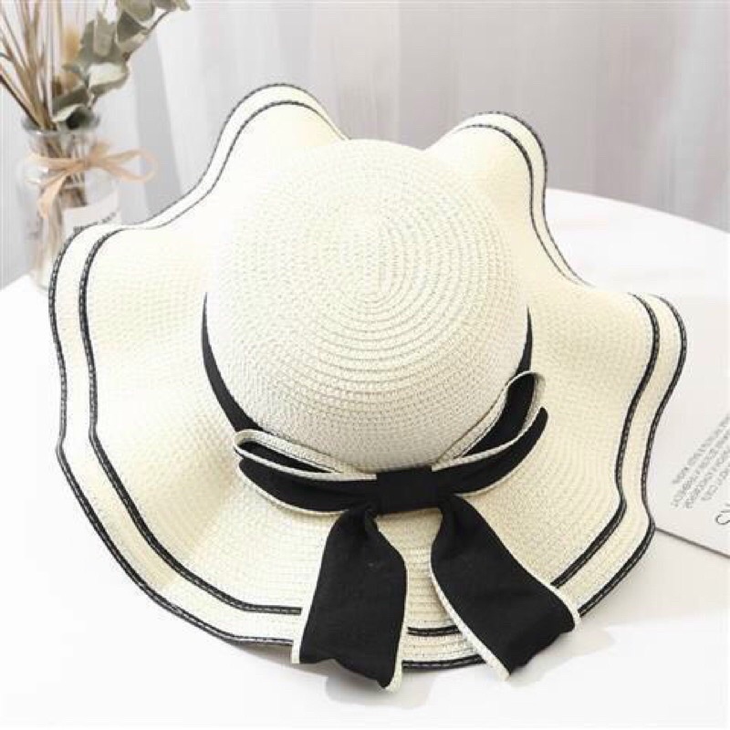 NÓN CÓI ĐI BIỂN VÀNH LƯỢN CÓ NƠ ĐEN CHO CÁT XINH XẮN