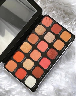 PHẤN MẮT REVOLUTION FOREVER FLAWLESS DECADENT