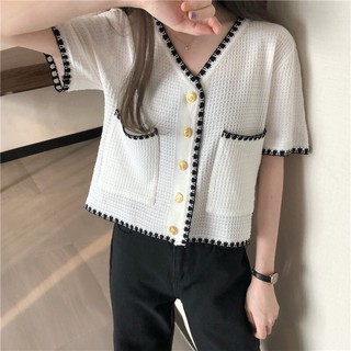 ÁO CROPTOP PHỐI VIỀN KẺ KHUY VÀNG