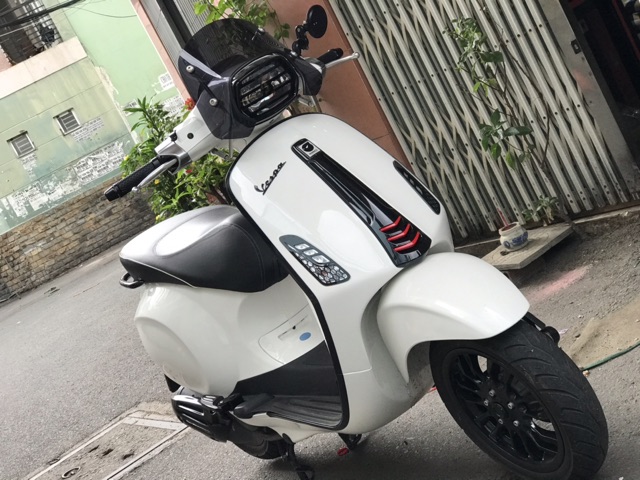 Kính chắn gió cho xe Vespa