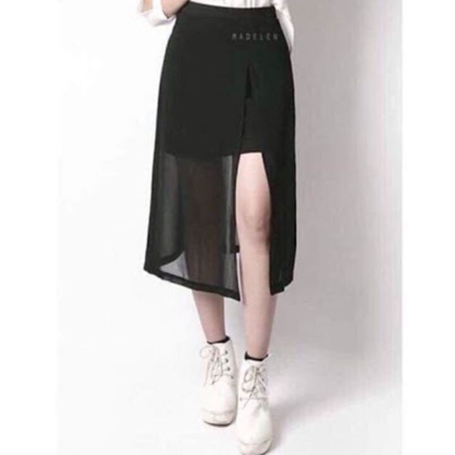 Chân váy voan xẻ tà