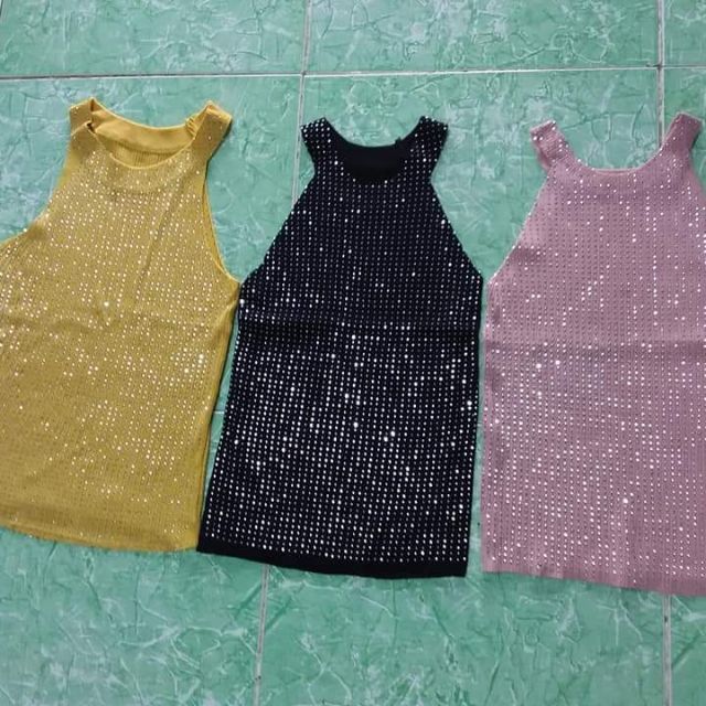 Áo cổ yếm đính đá
