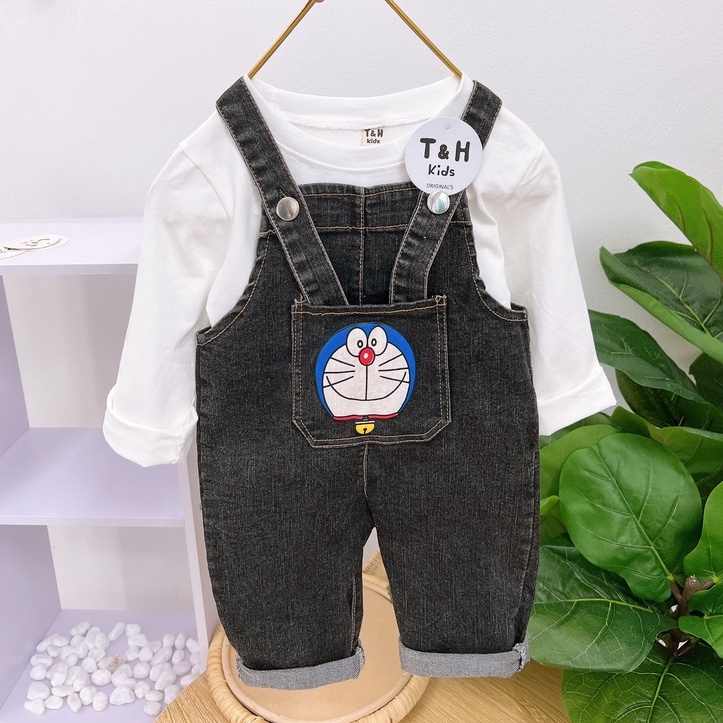 Đồ bộ bé gái, Set Quần bò yếm lửng Doremon và áo phông dài tay chất thun cotton dễ thương cho bé từ 7-18 kg, DUCK385
