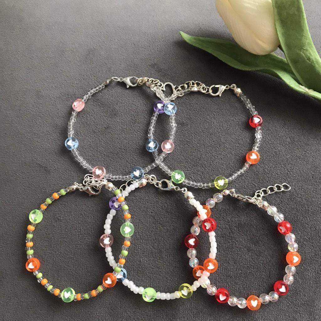Vòng tay handmade bằng hạt cườm siêu trendy