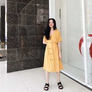 Maxi nút gỗ cổ vest Lovi