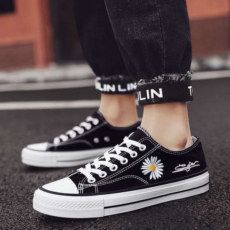 Giày thể thao nữ cổ thấp Ulzzang bata đen trắng đế bánh mì độn đế vải canvas vintage conver cute họa tiết hoa cúc