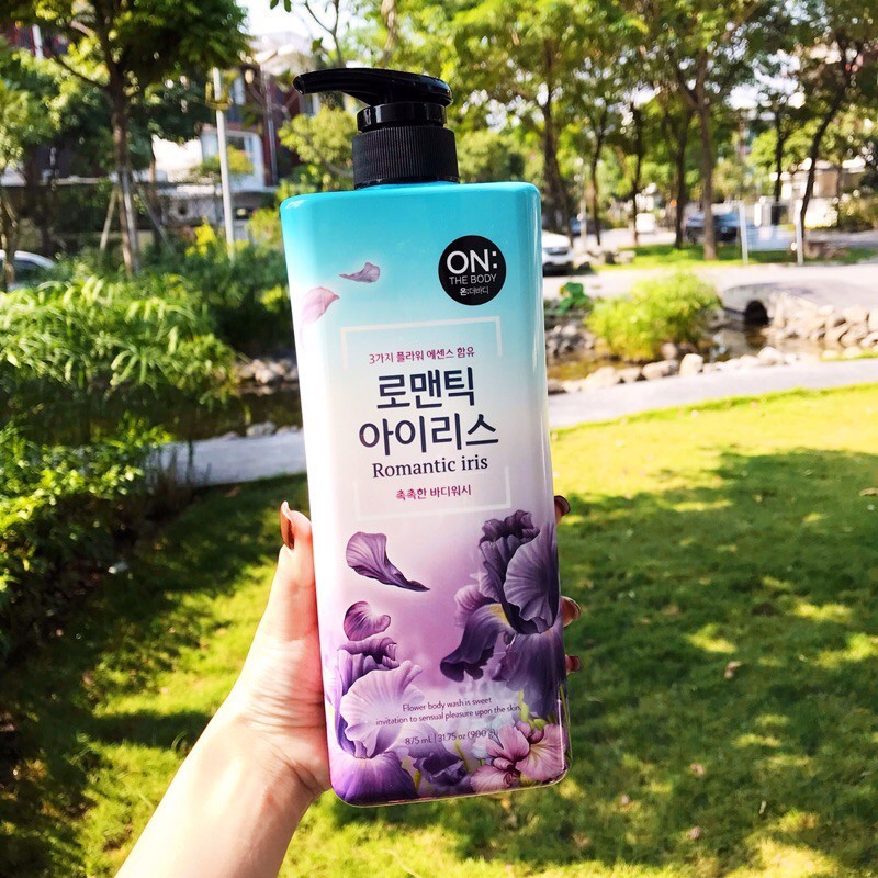 Sữa Tắm On The Body Hàn Quốc, Chai 900ml, Giúp Lưu Giữ Mùi Thơm Quyến Rũ, Da Luôn Trắng Sáng Mịn