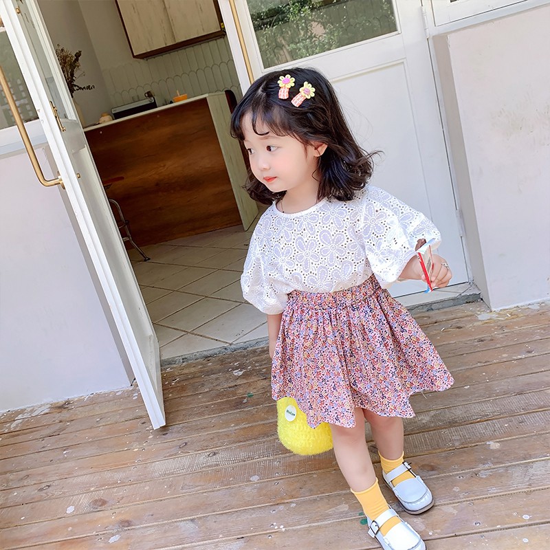 Set áo cánh dơi phối ren + chân váy hoa đáng yêu cho bé gái