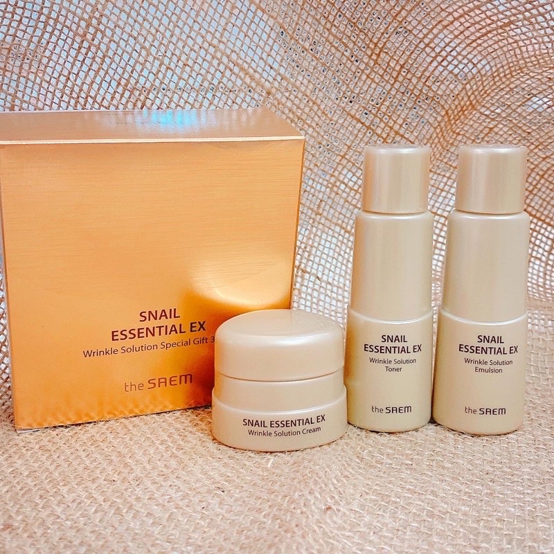 Set dưỡng làm sáng da, chống lão hóa  SNAIL ESSENTIAL EX WRINKLE SOLUTION Special set