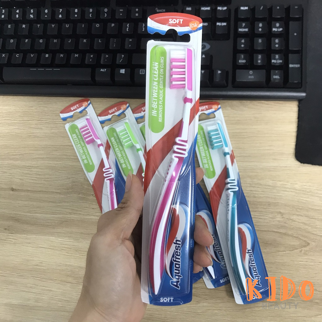 Bàn Chải Đánh Răng Aquafresh In Between Clean Soft