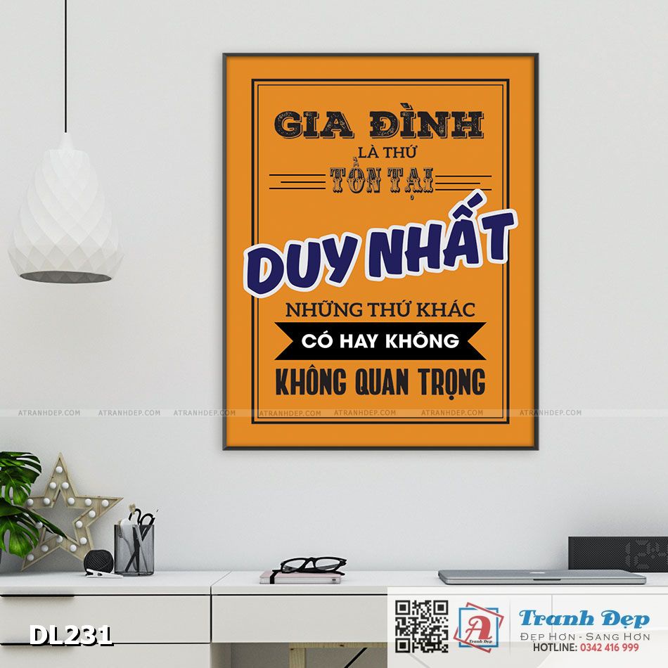 Tranh động lực trang trí phòng làm việc - Gia đình là thứ tồn tại duy nhất - DL231