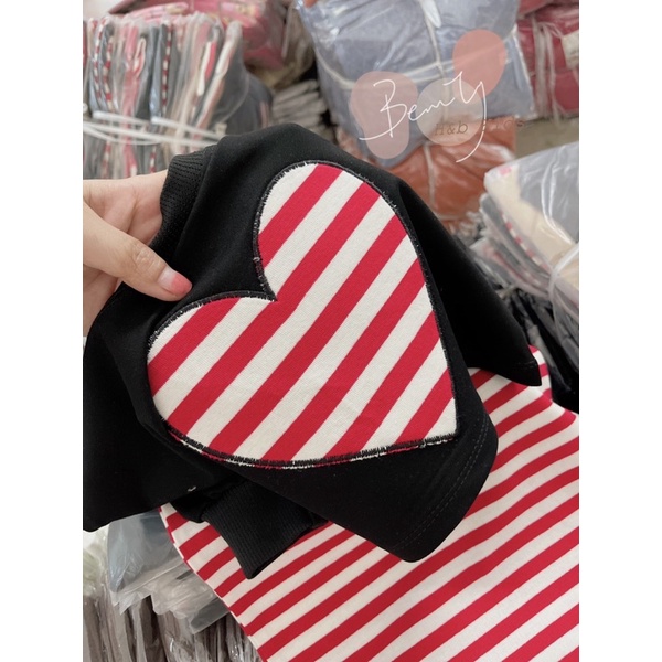 Set tim đỏ váy kẻ cho bé gái