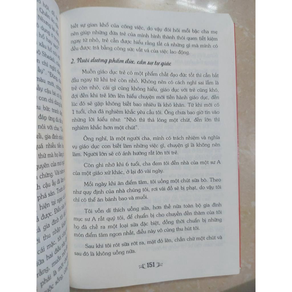 Sách - Tấm da dê giáo dục (bìa mềm)