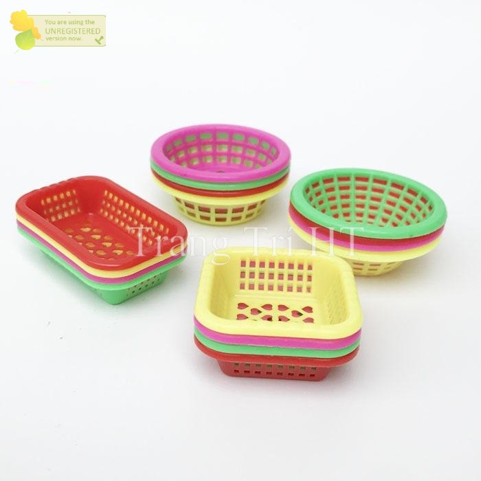 Mô hình rổ nhựa mini phụ kiện trang trí nhà búp bê
