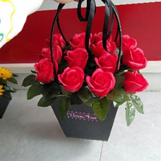 Giỏ  hoa sáp đủ  màu