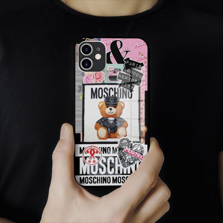 Ốp kính cường lực hình logo Moschino yêu quý riêng mình Iphone OK-JC20210021