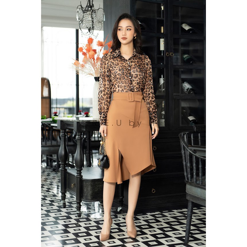 Chân váy đuôi cá có xẻ | BigBuy360 - bigbuy360.vn