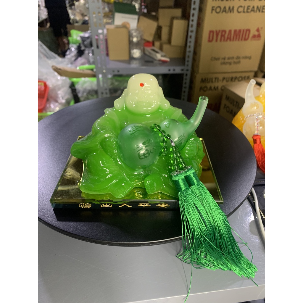 tượng phật di lặc cầm quả hồ lô - tượng phật ngọc trang trí taplo,bàn làm việc