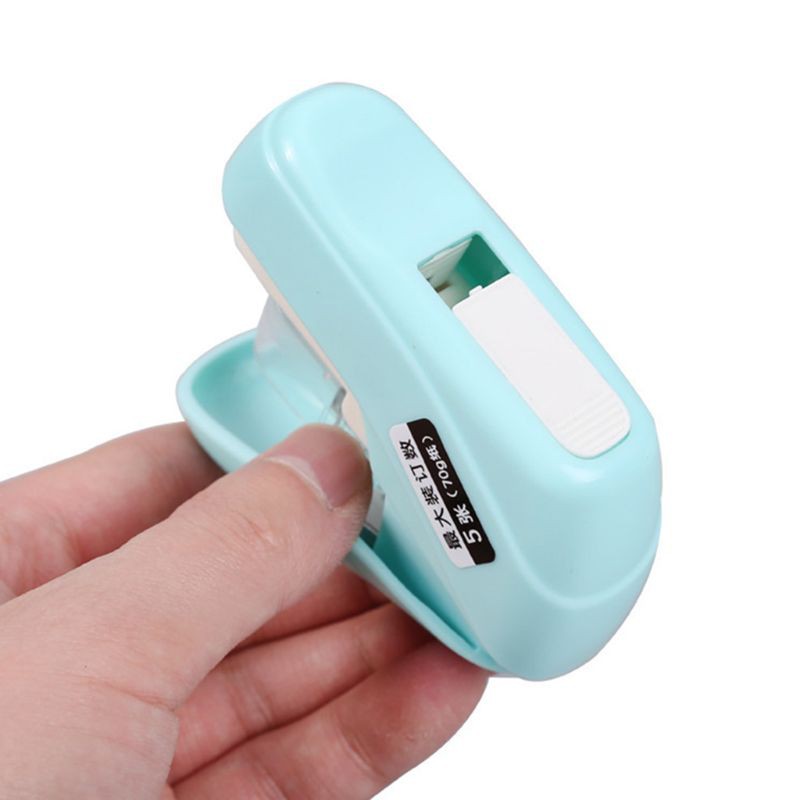 Đồ Bấm Giấy Mini Không Cần Kim Nhỏ Gọn Và Tiện Dụng