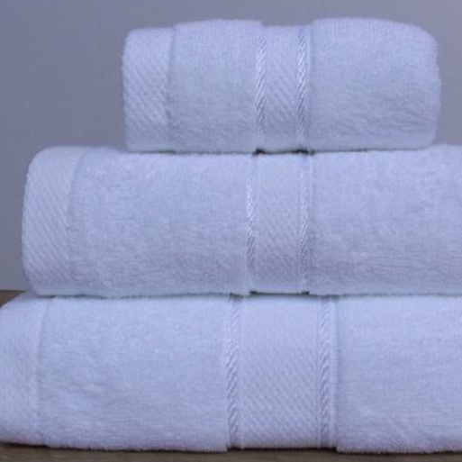 Khăn tắm Tinh Dầu Xanh kích thước 60x120cm với sợi bông cotton dày thấm hút tốt, không dổ lông, không ra màu