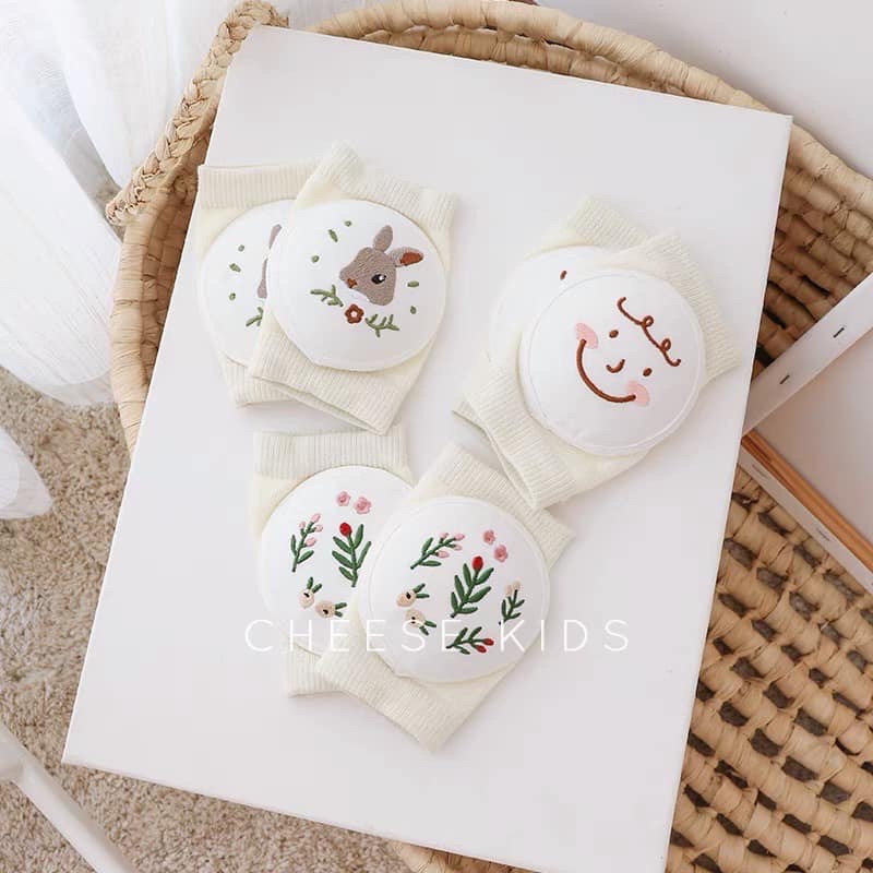 Lót bảo vệ đầu gối cho bé tập bò xuất Hàn