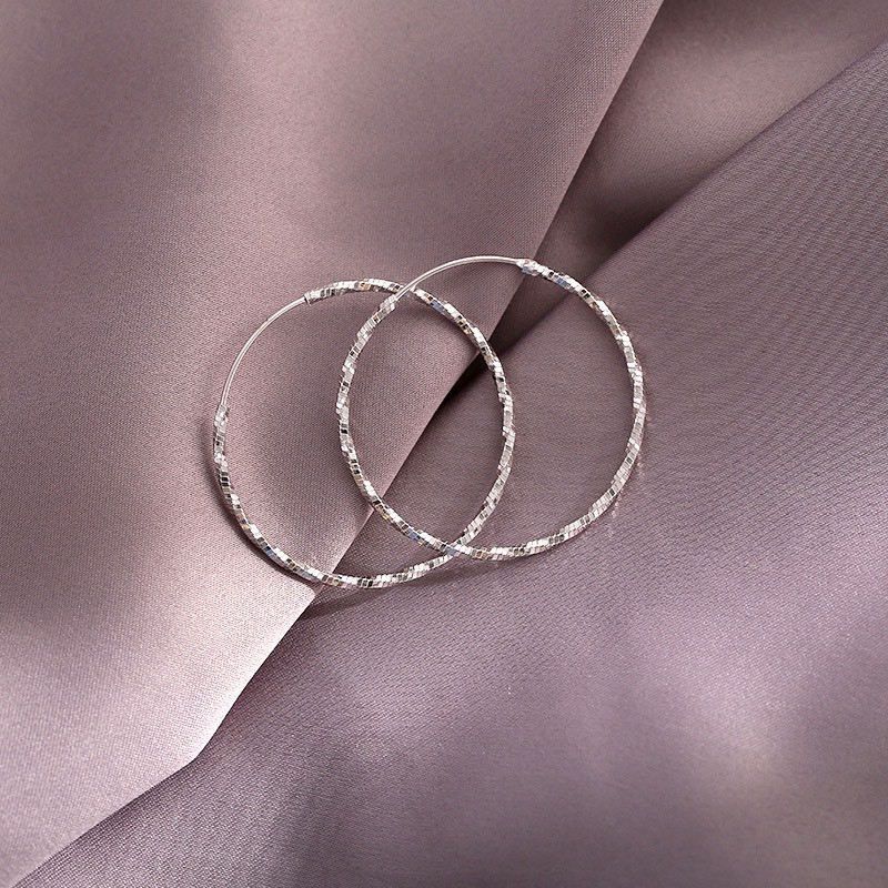 Khuyên tai bạc 925 vòng tròn đơn giản cá tính mới lạ độc đáo bắt mắt trẻ trung Dế Bạc