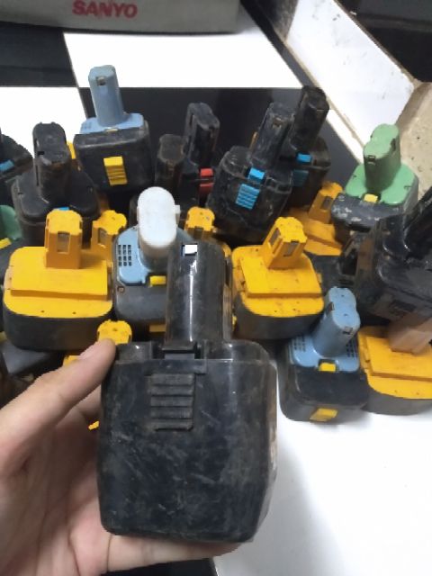 Pin đóng 12v 5A cell Samsung và LG