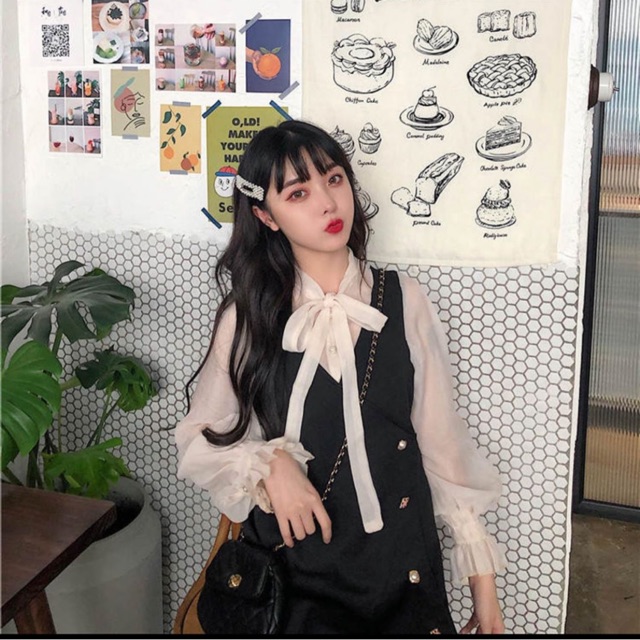 Váy voan khuy ngọc