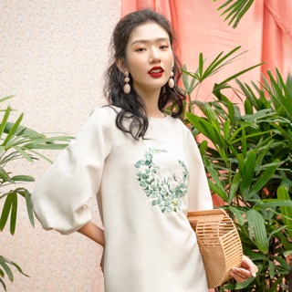 Váy thêu hoa của OLV boutique