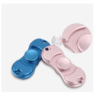 Con quay spinner 2 cánh kim loại độc đáo