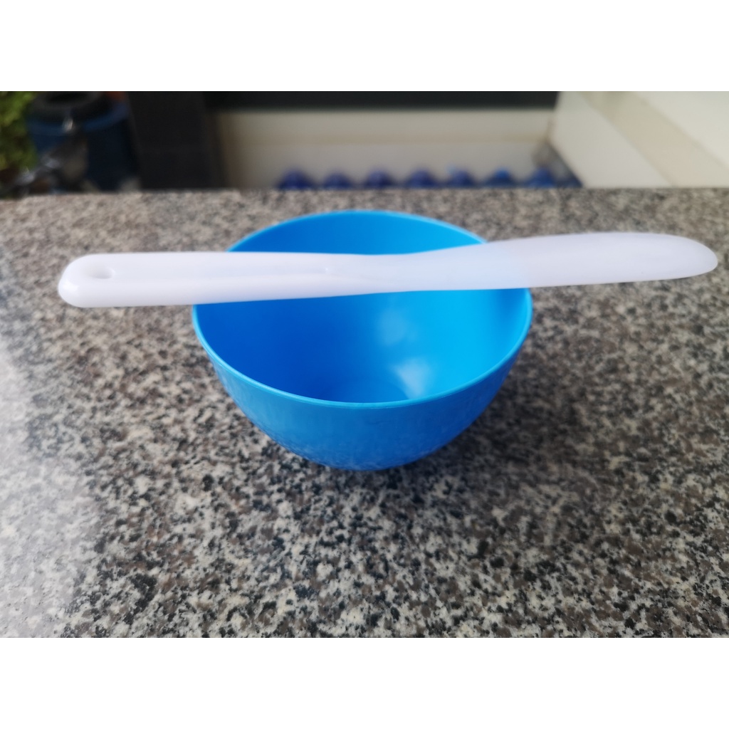 Chén trộn bột tặng kèm bay trộn