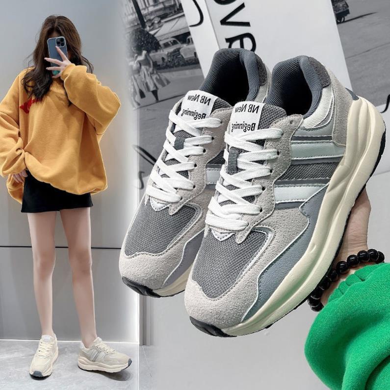 Giày thể thao Ulzzang Fashion xám vạch trắng độn đế nam nữ Giầy sneaker đế đen hot hit 2022