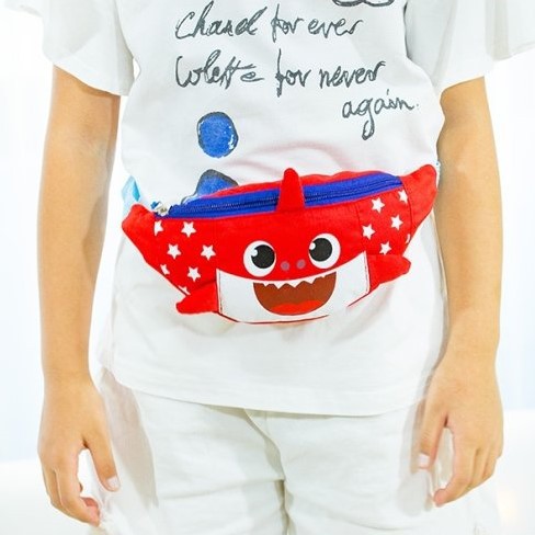 Túi đeo chéo hình cá mập