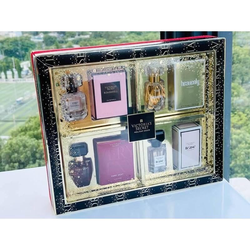 Set 4 chai nước hoa nữ của Victoria secret .