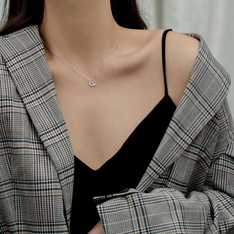 Vòng Cổ Hình Mặt Trăng Và Ngôi Sao Đính Đá Thời Trang Sang Trọng Cho Nữ