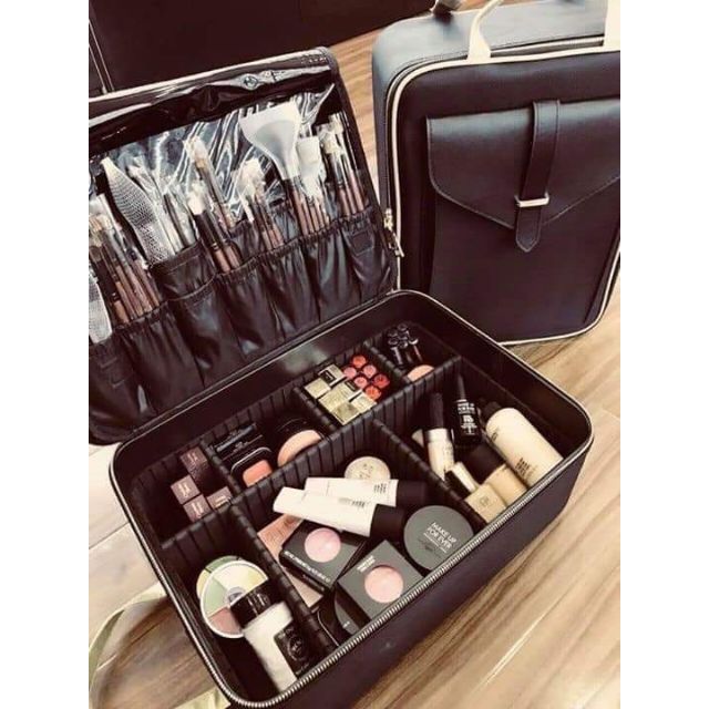 Cốp balô viền vàng (Make up)