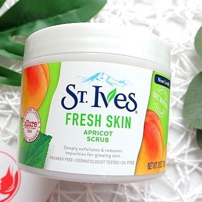 Tẩy Da Chết St.Ives Fresh Skin Apricot Scrub 283g Chính Hãng Mỹ Dùng Cho Mặt Và Toàn Thân (Da Thường) Hương Mơ