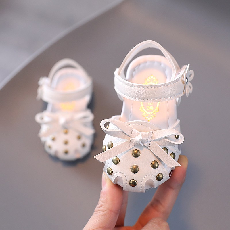 giày sandal bé gái siêu nhẹ tập đi Ankids 549