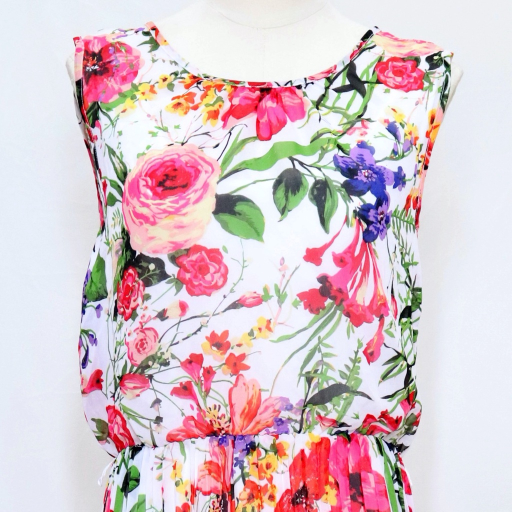 Đầm voan hoa xếp ly form rộng hai lớp sát nách cổ tròn Maxi Dress MS505 | BigBuy360 - bigbuy360.vn