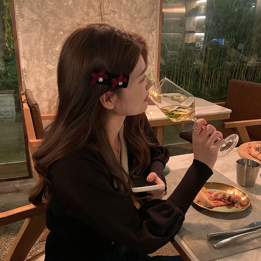 2 Băng Đô Cài Tóc Bằng Vải Nhung Chống Trượt Thời Trang Cho Bạn Gái