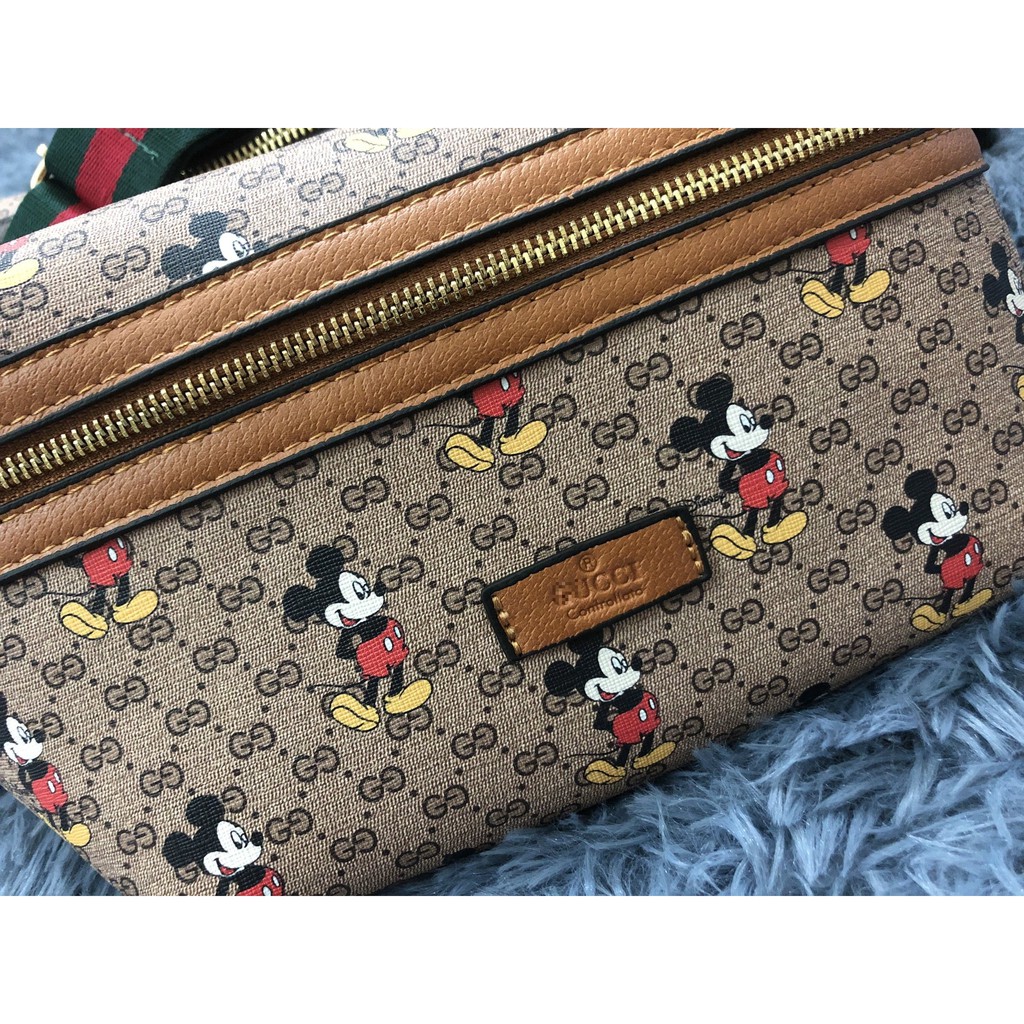 Túi đeo chéo họa tiết chuột mickey size 36