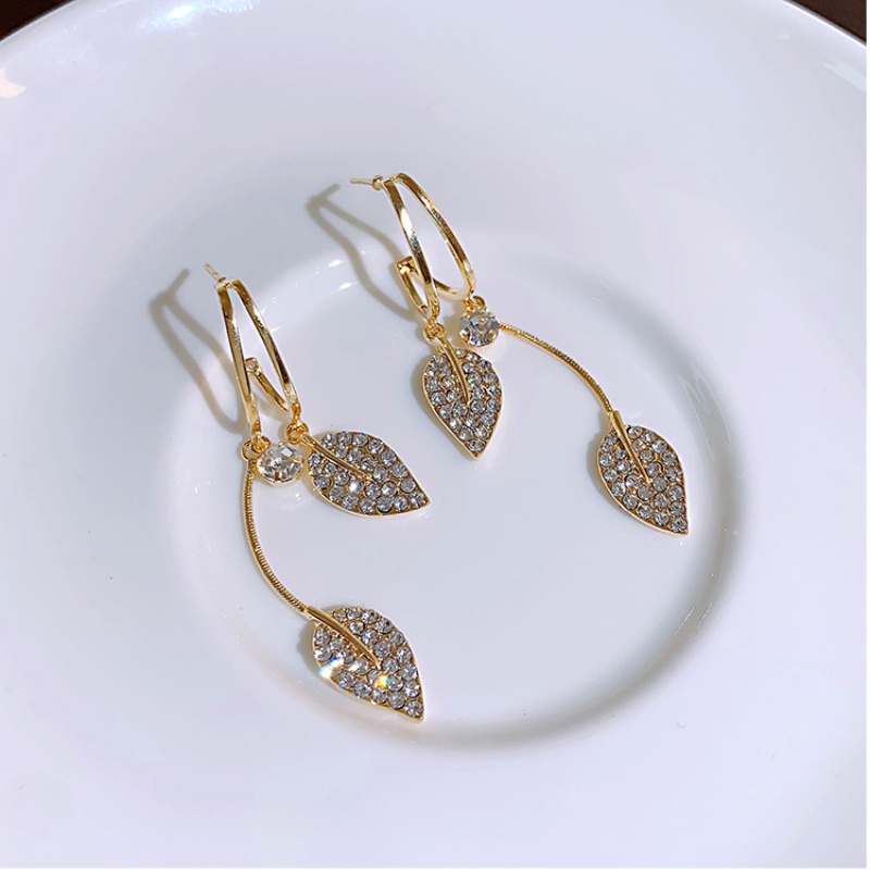 Khuyên Tai Kim Bạc 925 Dáng Dài Mặt Tròn Phối Tua Rua Lá Cây Phong Cách Hàn Quốc Mới Cho Nữ