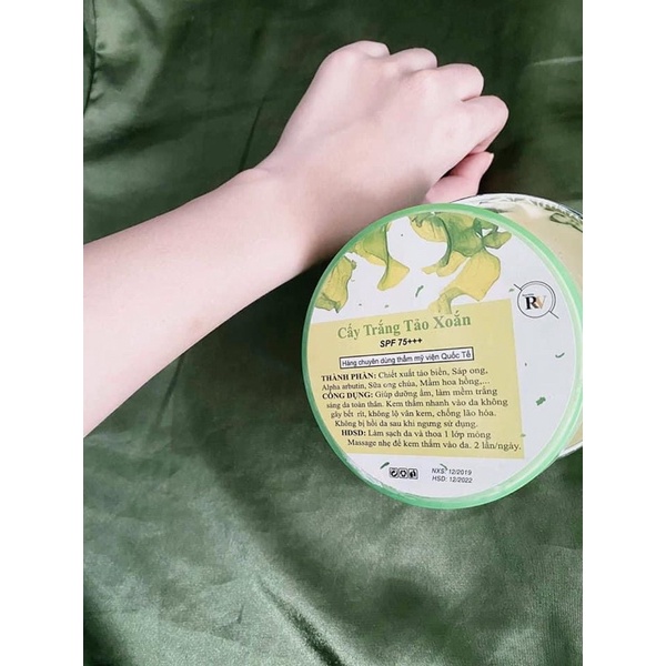 Kem_Body_Tảo_Cấy_Trắng