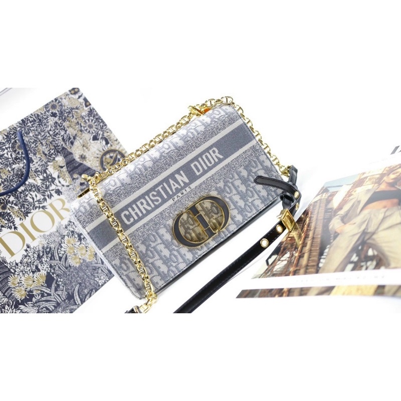 Túi đeo chéo Dior