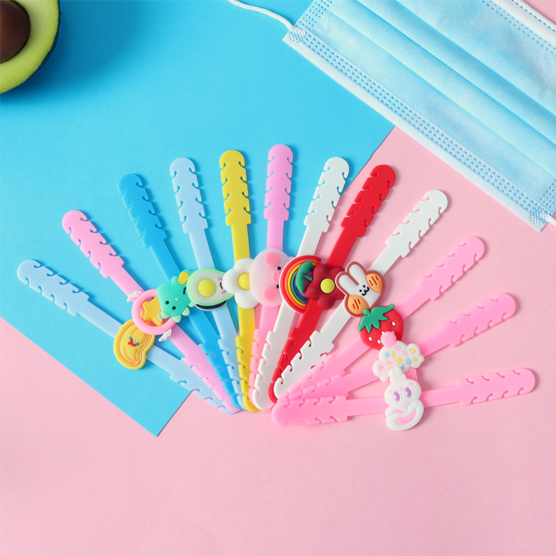 Phụ kiện móc đeo khẩu trang chống trượt có thể điều chỉnh tiện dụng | BigBuy360 - bigbuy360.vn