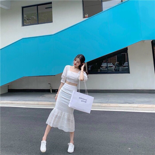 SET ÁO CROP CỒ VUÔNG CHÂN VÁY ĐUÔI CÁ (KÈM HÌNH THẬT) | BigBuy360 - bigbuy360.vn