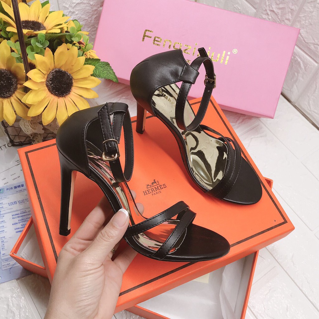 Sandal 2 quai mảnh chéo bít gót - 7P